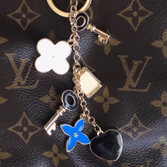 fashion Jewlery bag charm Accessories - Key Clover heart purse charm for Louis Vuitton Bag fashion Jewlery bag charm Accessories - Key Clover heart purse charm for Louis Vuitton Bag